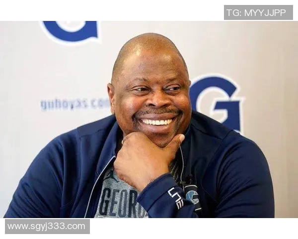 猩猩脸足球球星的成长之路与赛场传奇人生分析